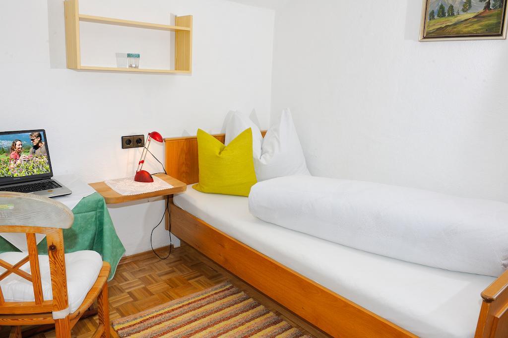 Haus Steinroeschen Apartment Seefeld in Tirol Room photo