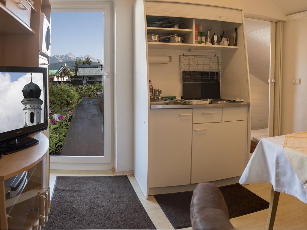 Haus Steinroeschen Apartment Seefeld in Tirol Exterior photo